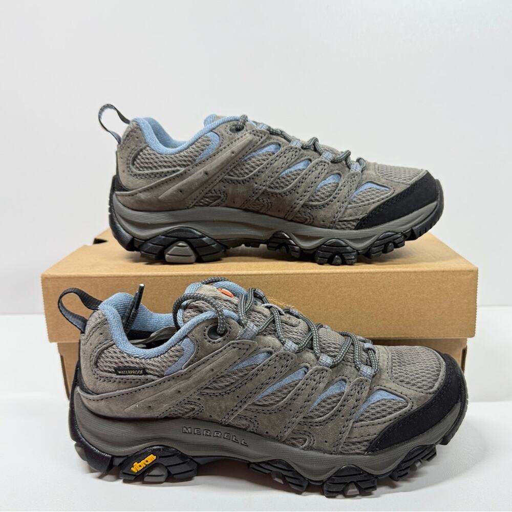 NIB • Women's Moab 3 In Altitude/Blue Size: 6